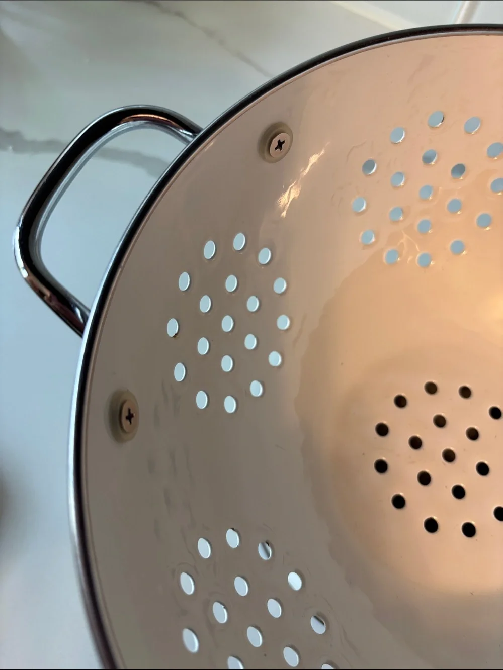 White Enamel Footed Colander with Silver Trim - Classic Kitchen Strainer
